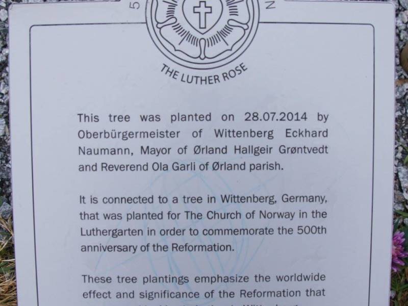 2_Ørland kirke lutherbed